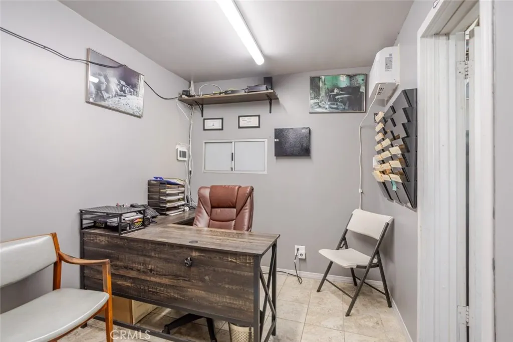 Additional image 36 of 14116 Oxnard Street, Van Nuys, CA 91401