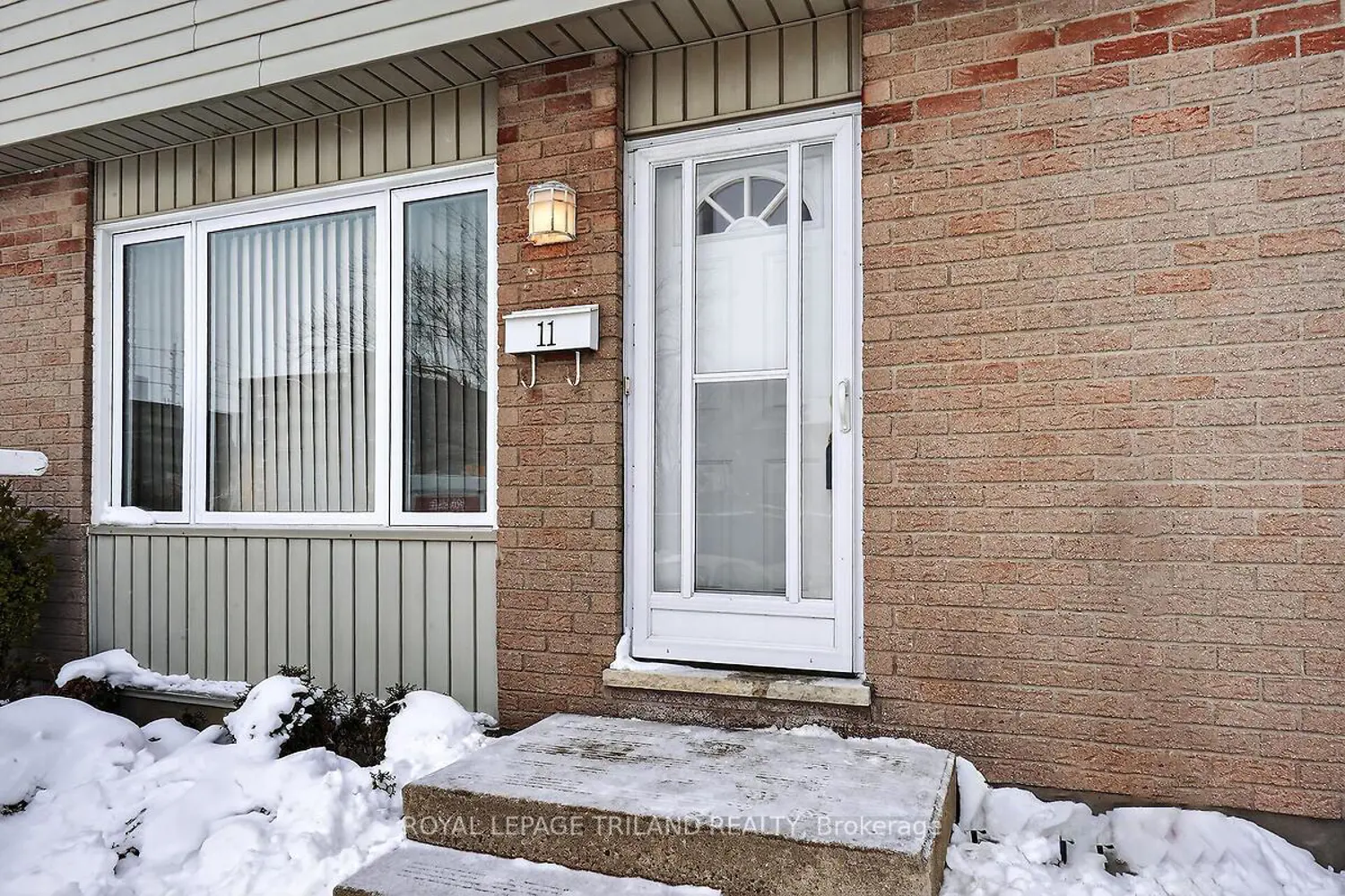 1095 Jalna Boulevard 11 photo 3