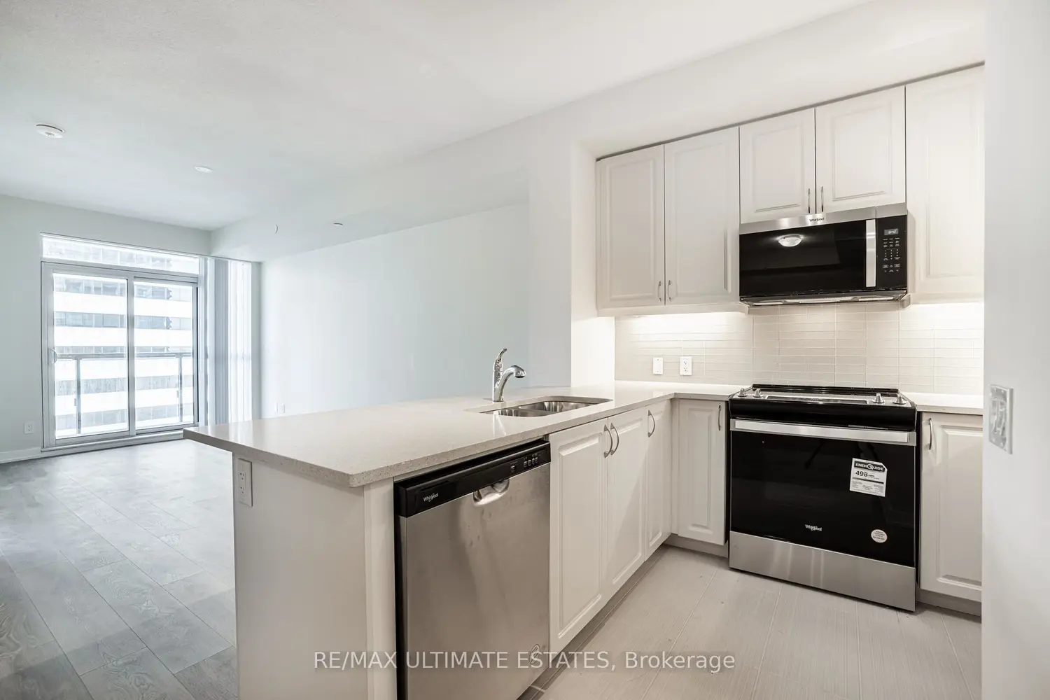 Additional image 16 of 4955 Yonge Street 1109