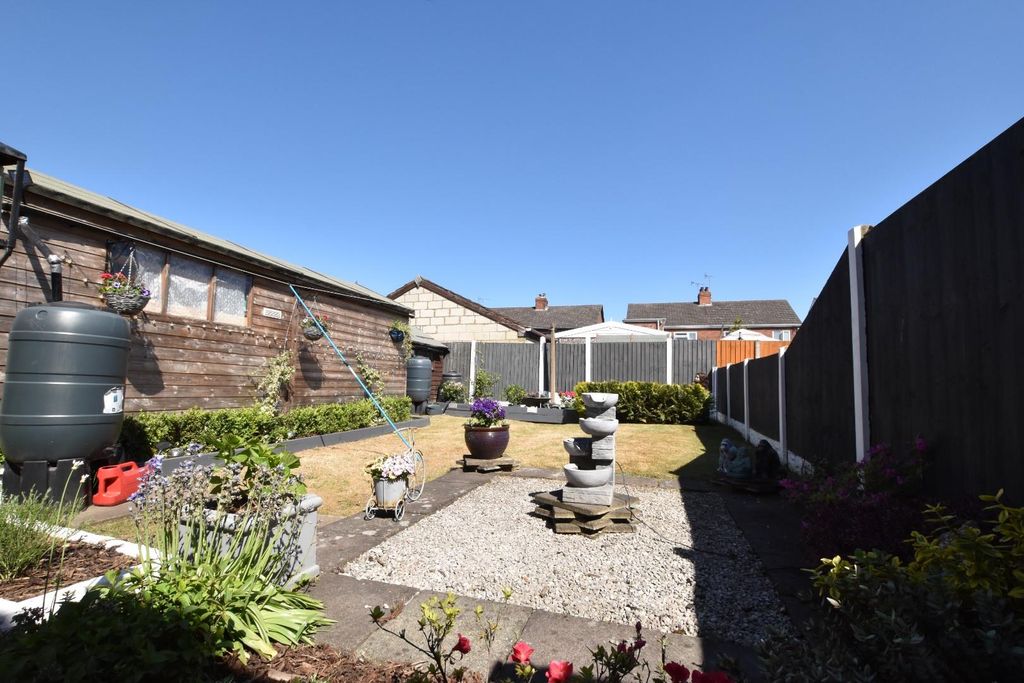 Additional image 15 of 3 bed semi-detached house for saleFairmont Crescent, Scunthorpe DN16