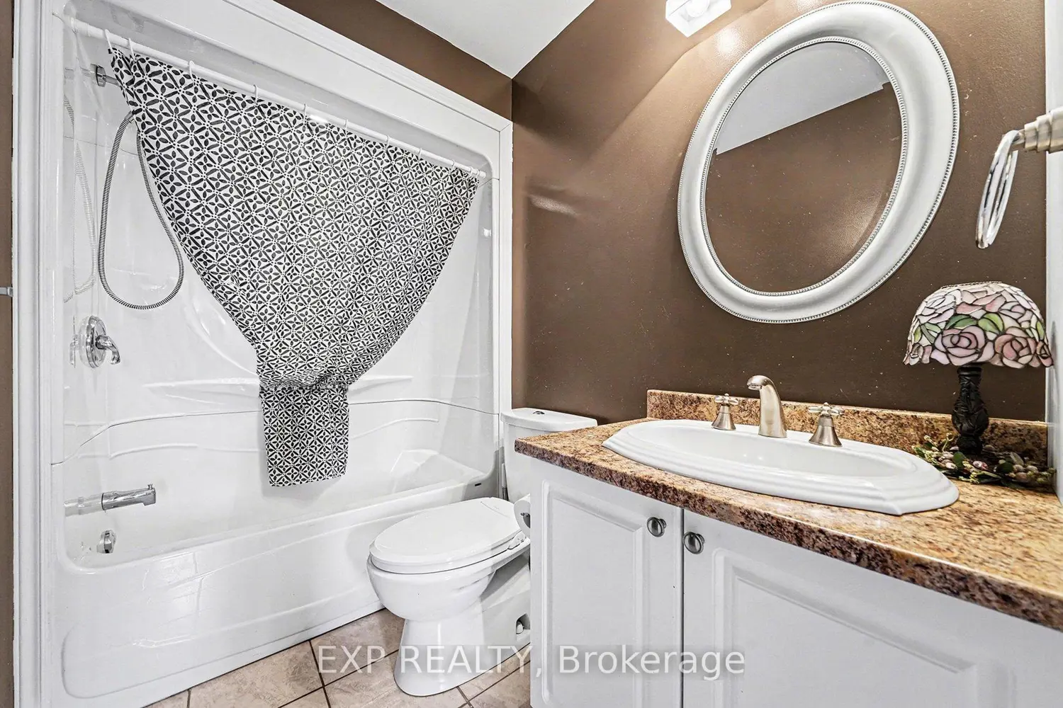 Additional image 9 of 1145 D'erable Place 100