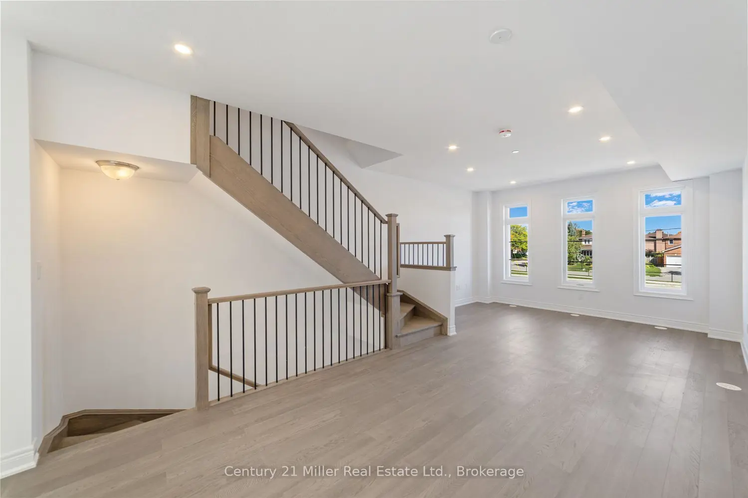 2150 Trafalgar Road 50 photo 4