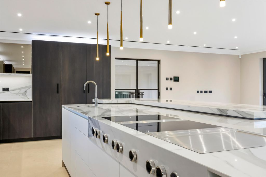 Additional image 14 of 6 bed detached house for saleSovereign View, Charlton Kings, Cheltenham, Gloucestershire GL52