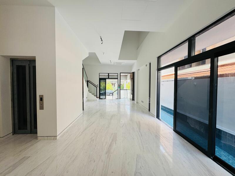 Walk to Kembangan MRT-call Kim Yan 8130 3636 !