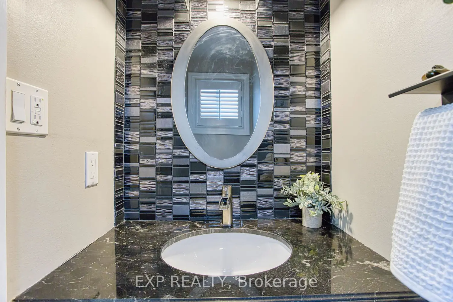 Additional image 11 of 39 Regis Court