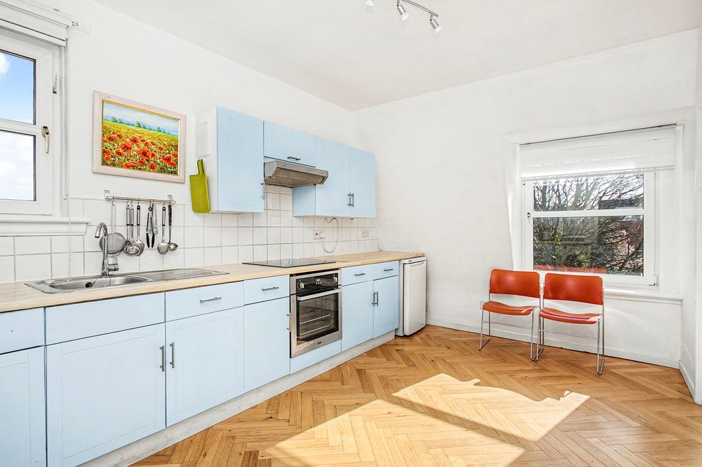 2 bed flat for sale6 Bramerton Court, 27 Dirleton Avenue, North Berwick EH39 photo 5
