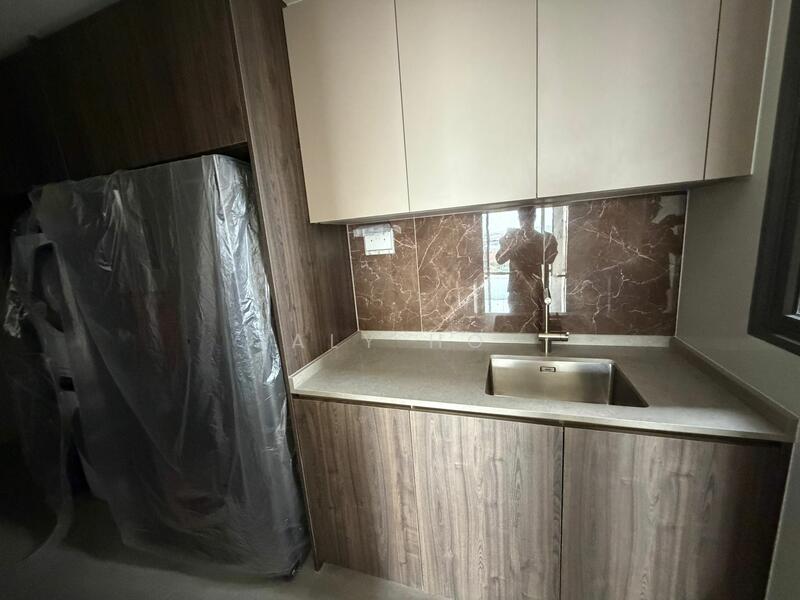 21 Ang Mo Kio Rise photo 2