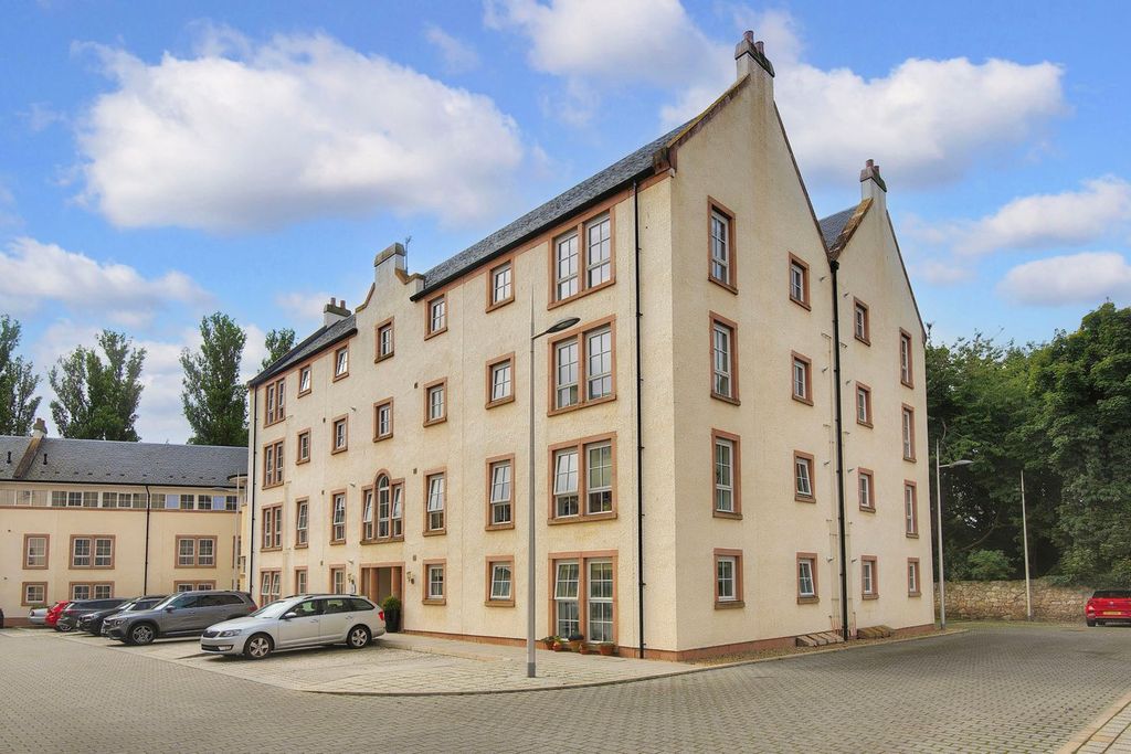 2 bed flat for saleAbbey Park Avenue, St Andrews KY16