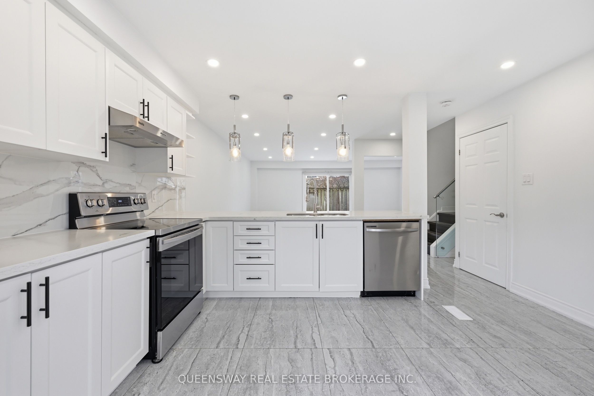 Additional image 4 of 1-4196 Longmoor Drive, Burlington, ON, L7L 5E3