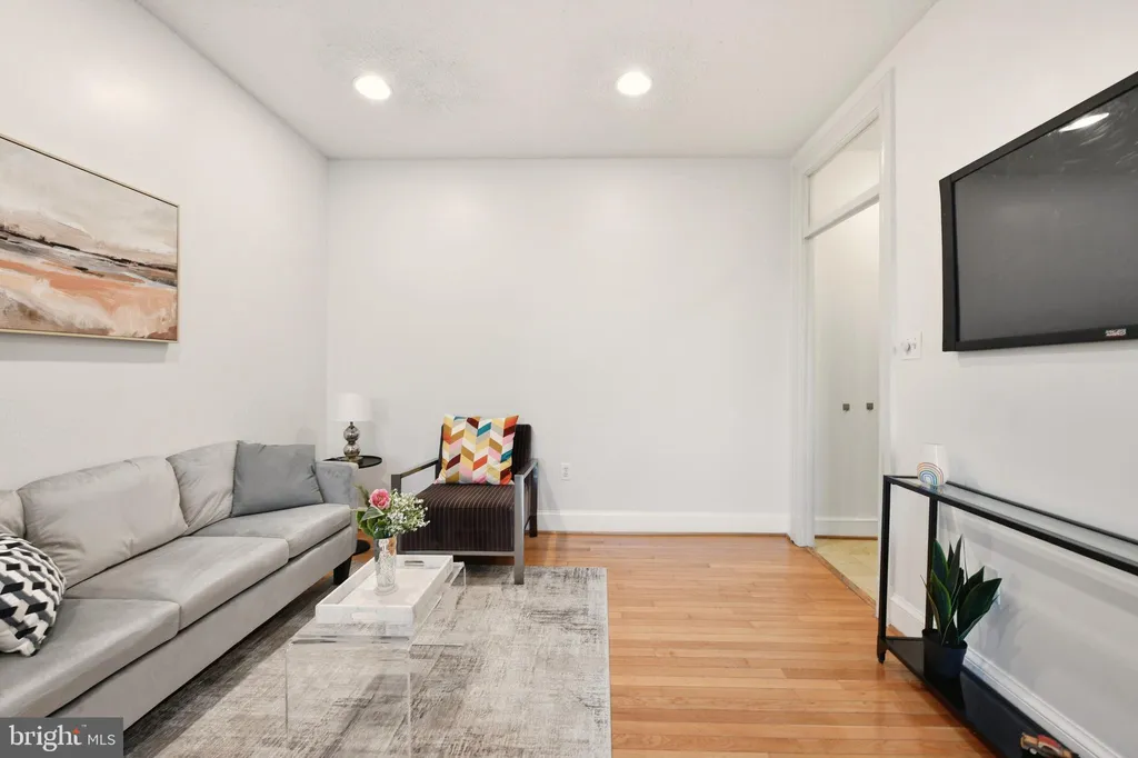 Additional image 16 of 1401 Columbia Road NW Unit 414, Washington, DC 20009