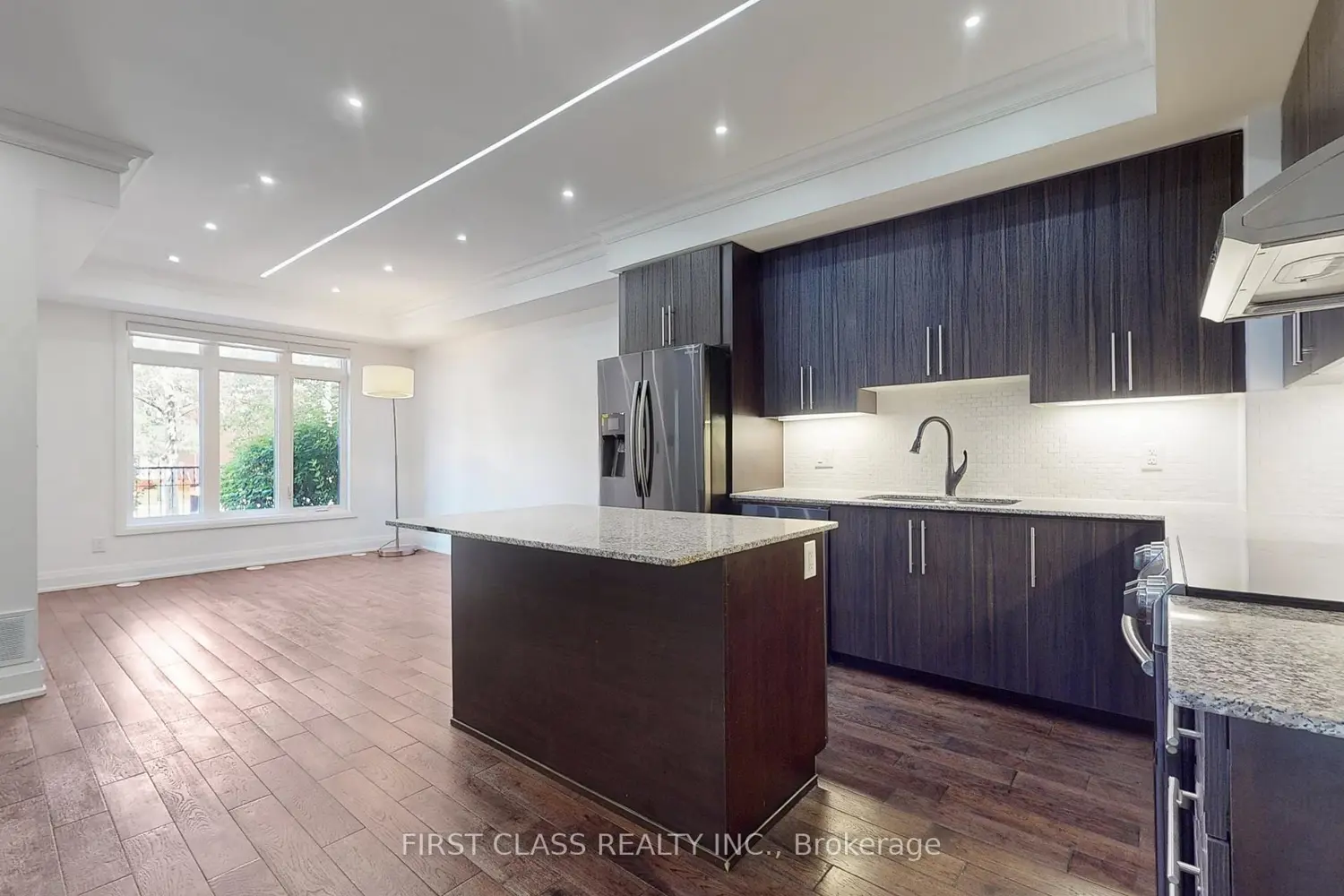 Additional image 8 of 9 Oakburn Crescent Th 28