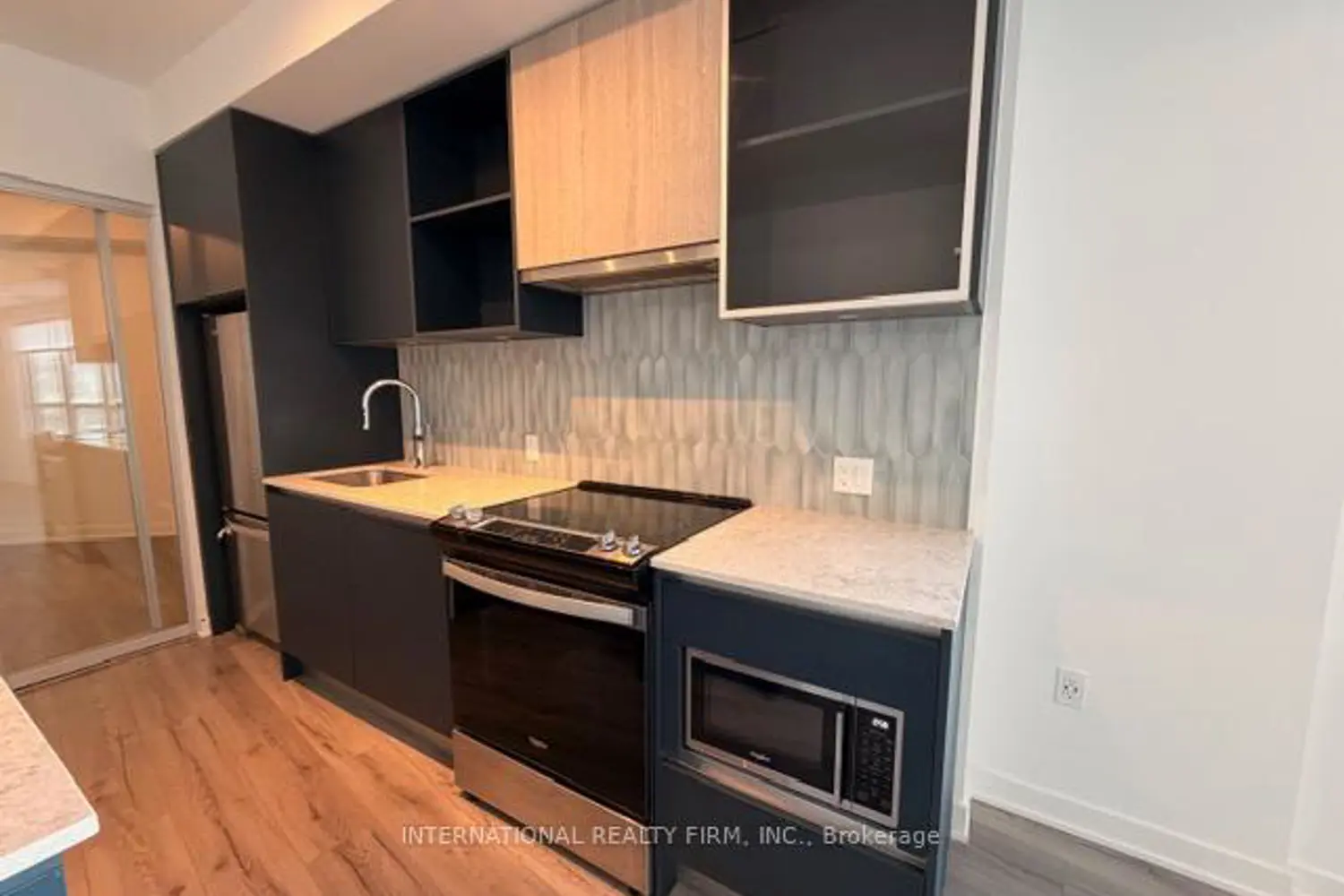 Additional image 7 of 395 Dundas Street 318