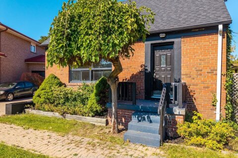 Additional image 8 of 65 Barrhead Crescent, Toronto, ON, M9W 3Z8