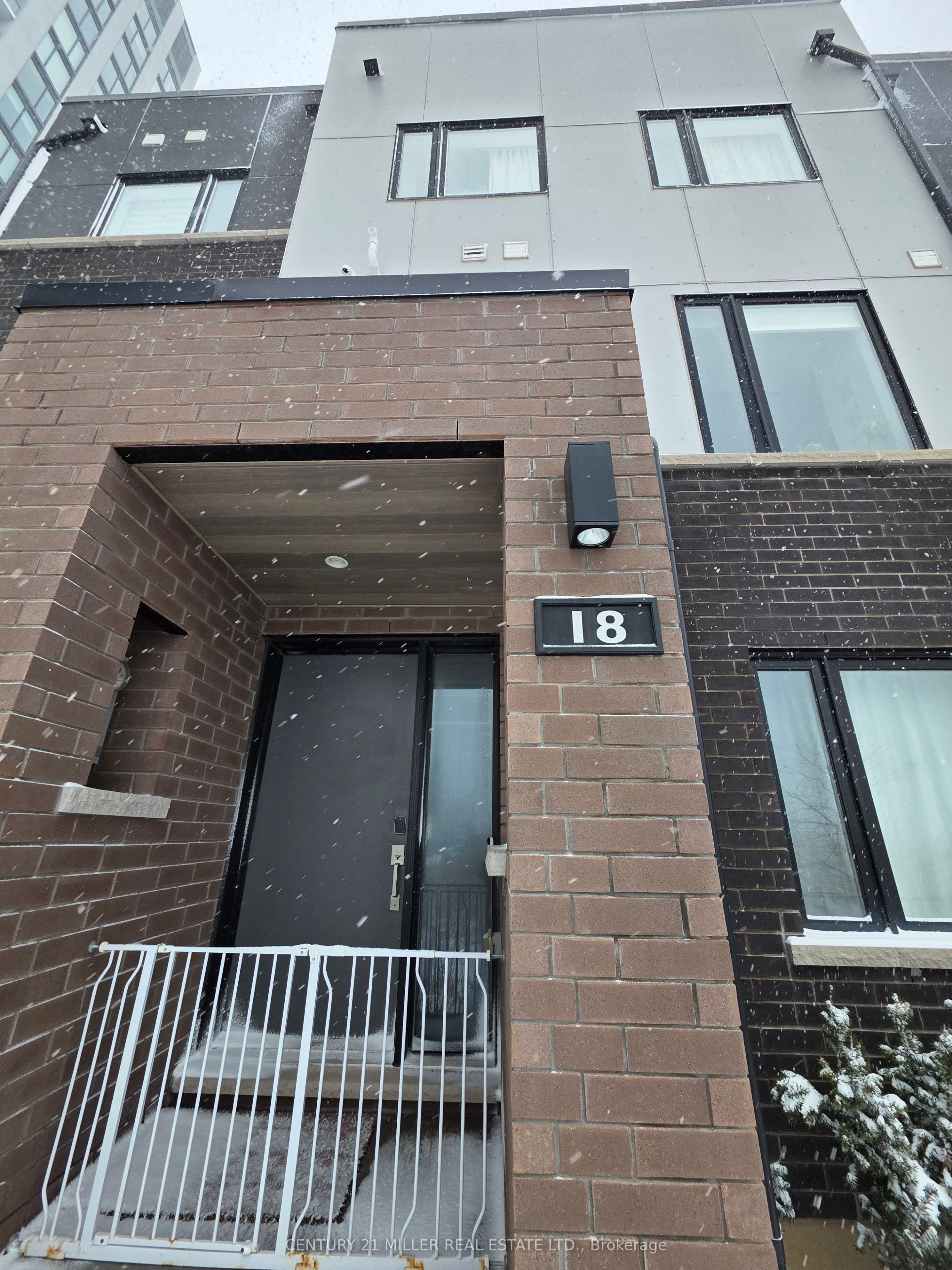 18-348 Wheat Boom Drive, Oakville, ON, L6H 3V6