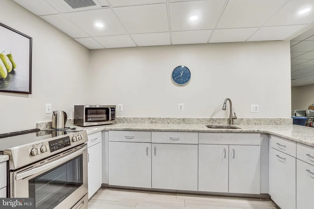 1099 22nd Street NW Unit 410, Washington, DC 20037