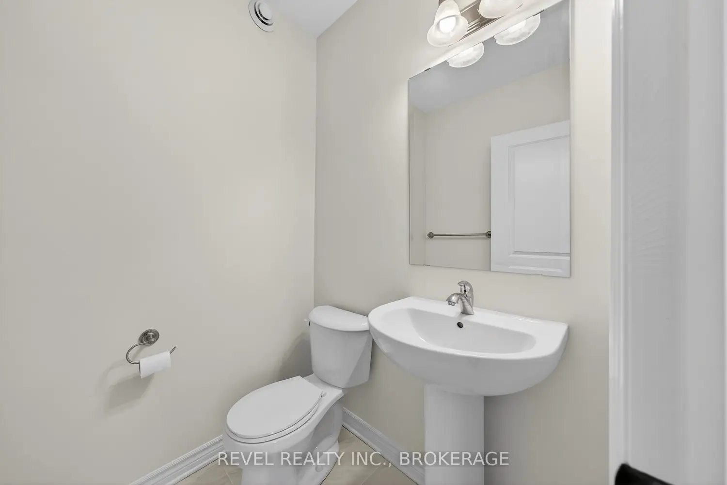 432 Buckthorn Drive photo 3