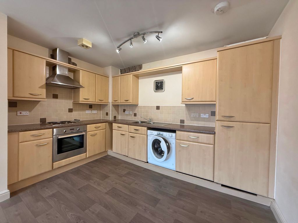 2 bed flat for saleRiverside Drive, Lincoln LN5 photo 2