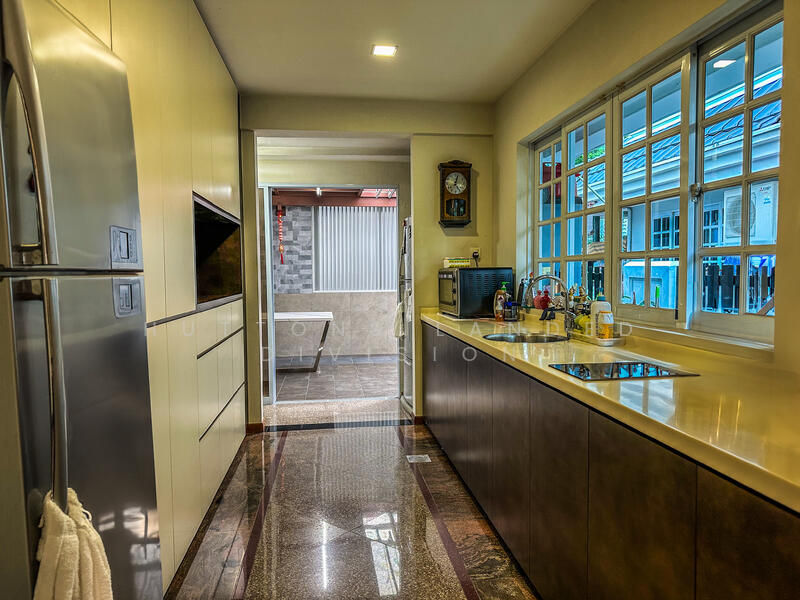 Additional image 8 of Freehold Tastefully Renovated Luxurious Semi-D In a Quaint &  Exclusive Landed Enclave