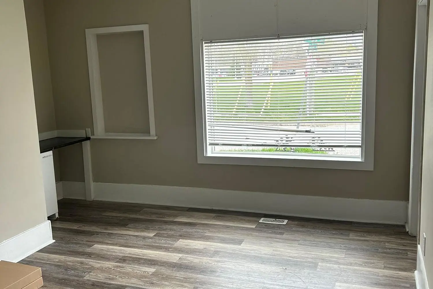 Additional image 5 of 553 Quebec Street