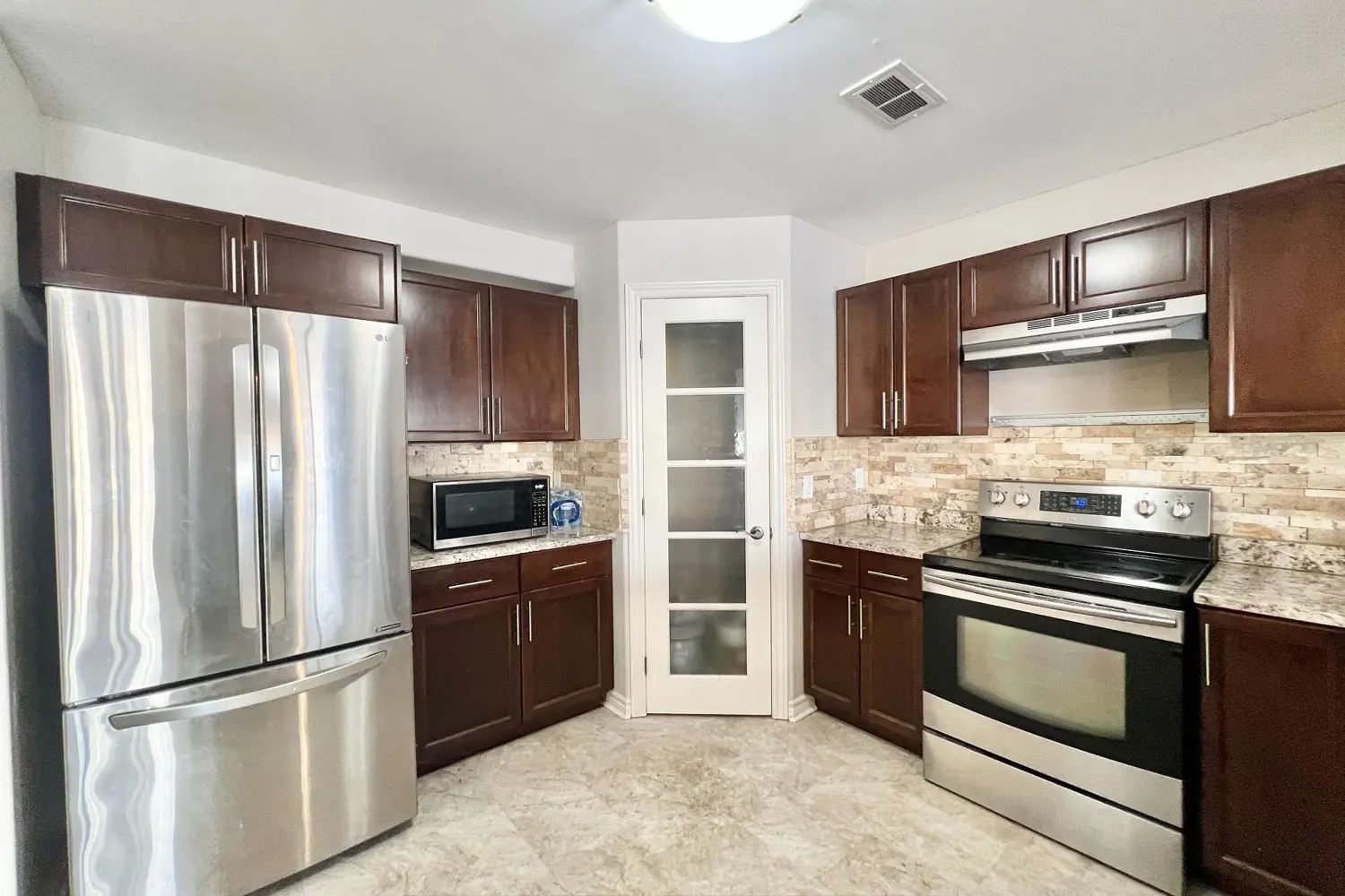 32 Princeton Place photo 4