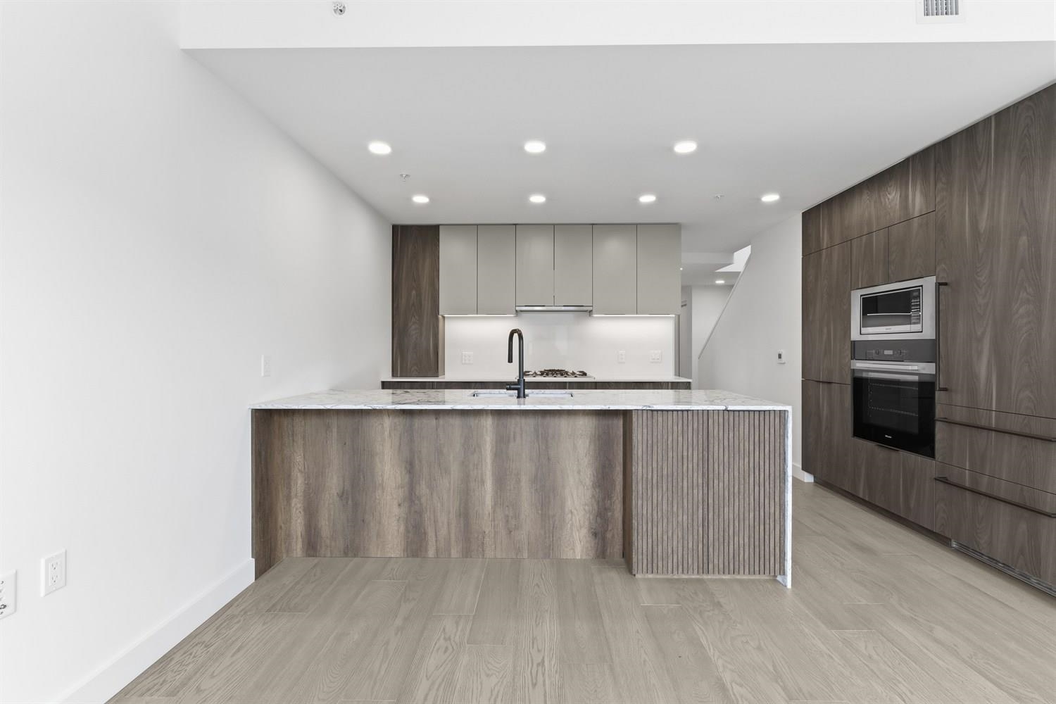 Additional image 4 of 305-3590 39th Avenue W, Vancouver, BC, V6N 3A5