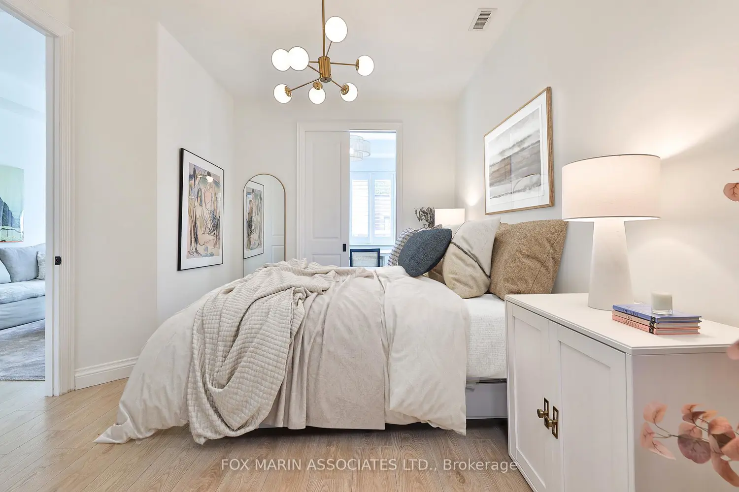 Additional image 12 of 1231 Yonge Street 301