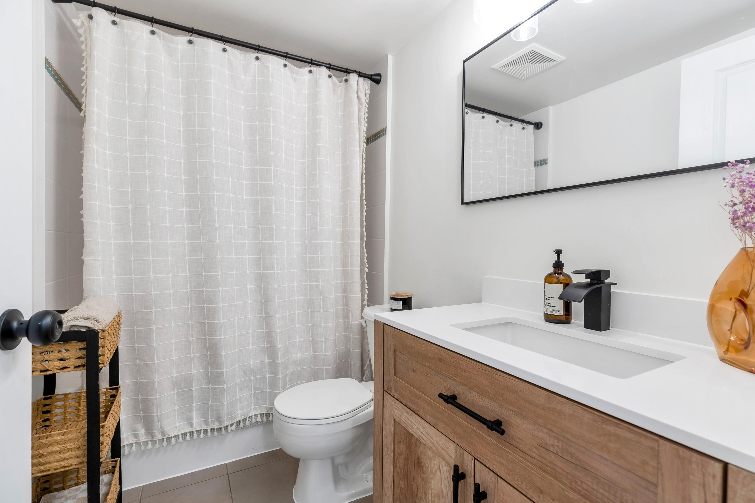 Additional image 6 of 303-9262 University Crescent, Burnaby, BC, V5A 0A4