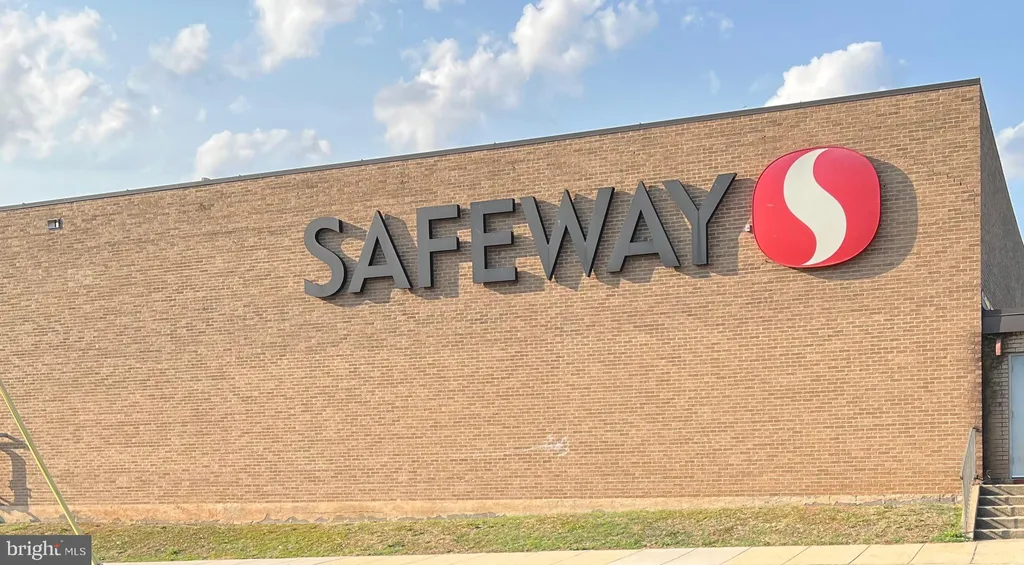 4025 Clay Place NE, Washington, DC 20019