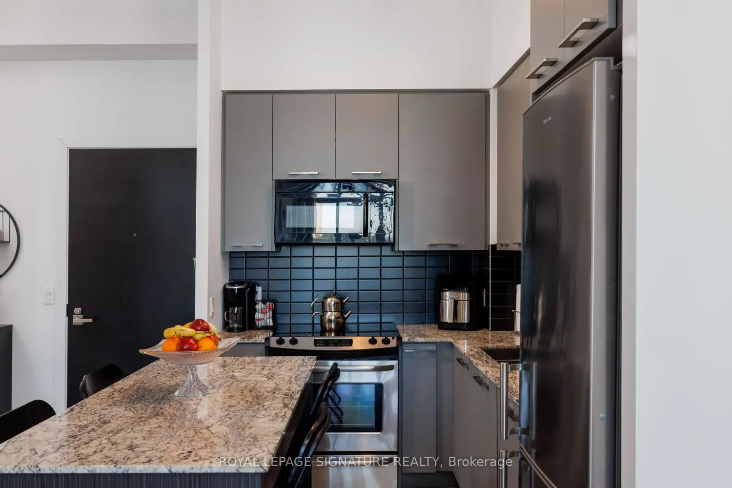 Additional image 3 of 9471 Yonge Street 332