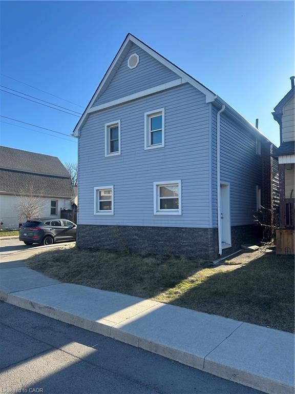 110 Robins Avenue, Hamilton, ON, L8H 4N6