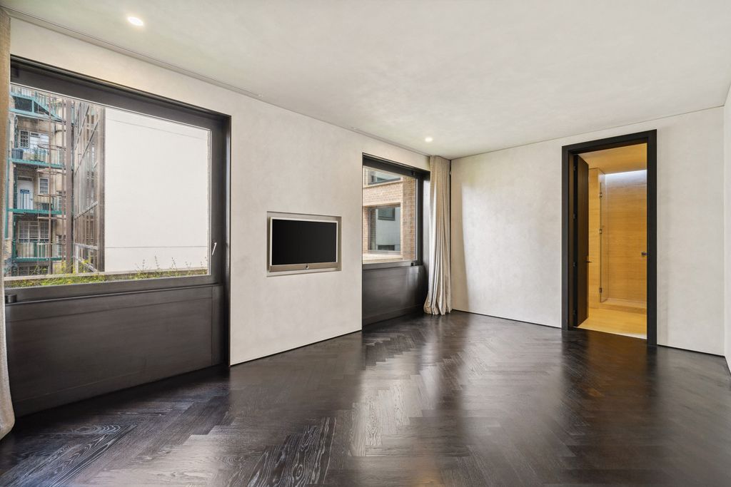 4 bed flat for salePrinces Gate, Knightsbridge SW7 photo 5