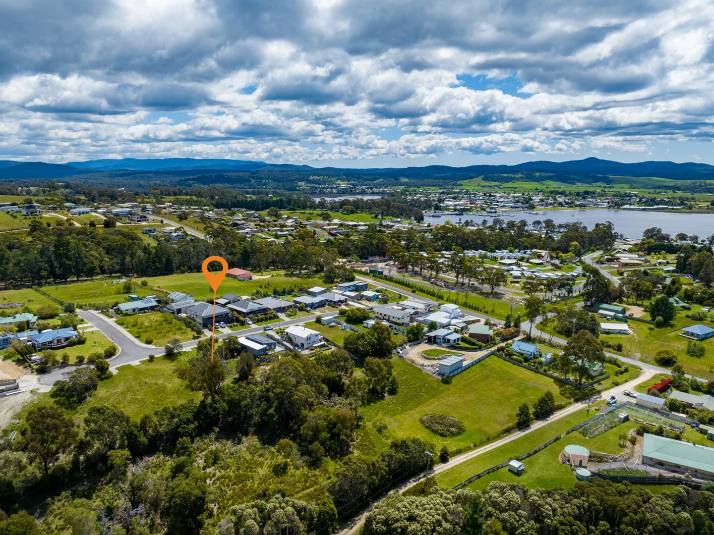Additional image 3 of 13 Bayvista Rise, St Helens TAS 7216