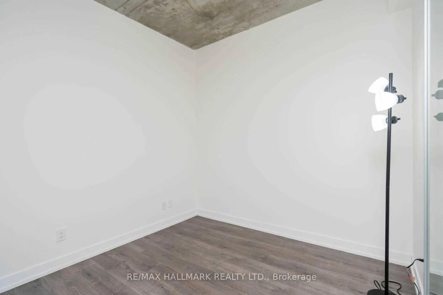 Additional image 8 of 161 Roehampton Avenue 1107