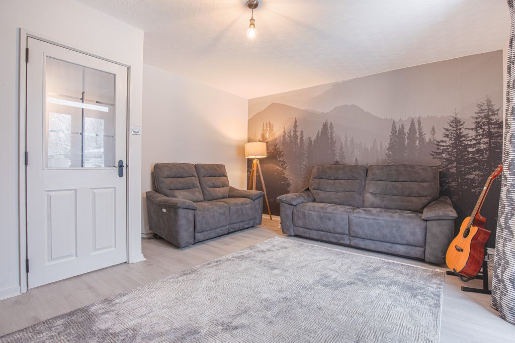 2 bed terraced house for saleMortimer Drive, Hazelhead, Aberdeen AB15 photo 3
