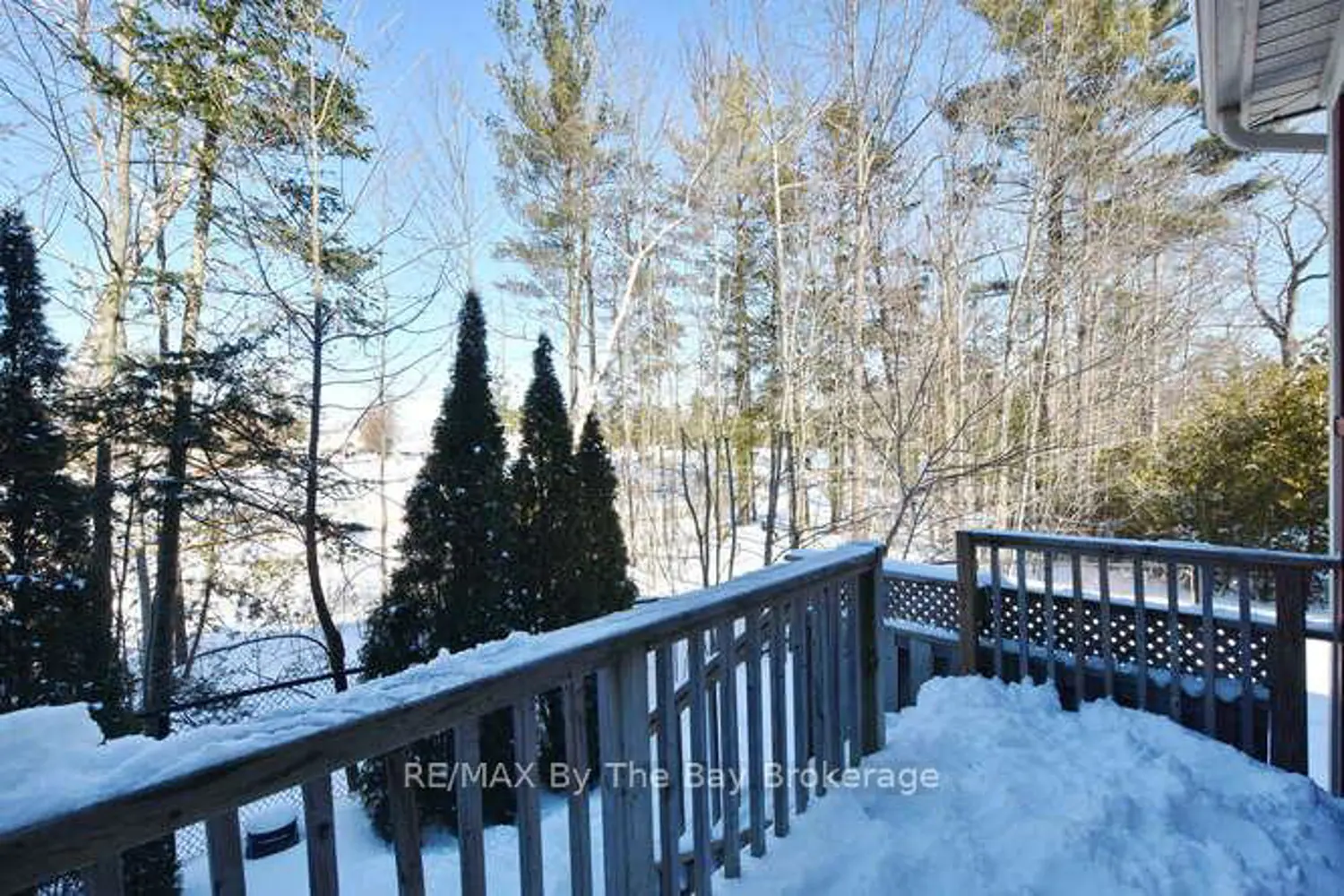 11 Savannah Crescent
