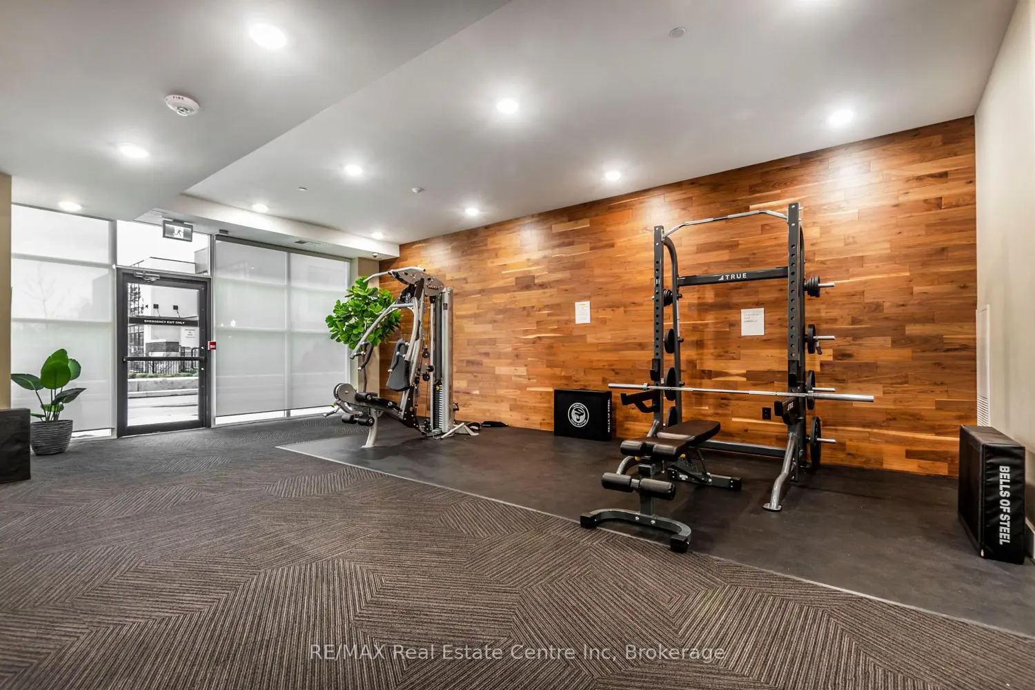 Additional image 14 of 1878 Gordon Street 1404