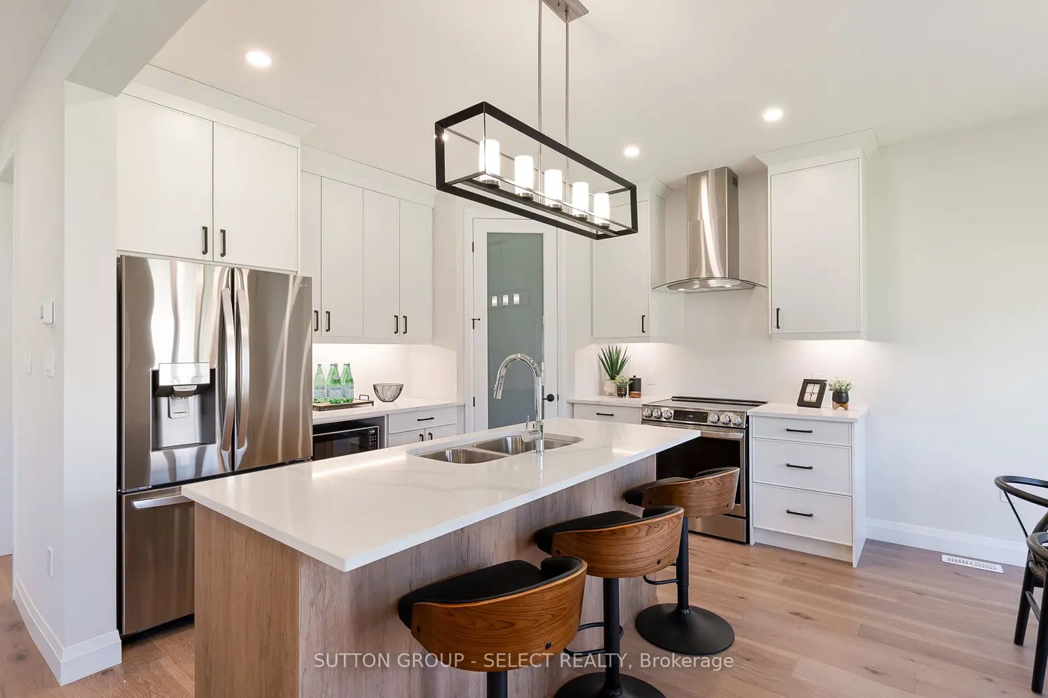 6366 Heathwoods Avenue photo 4