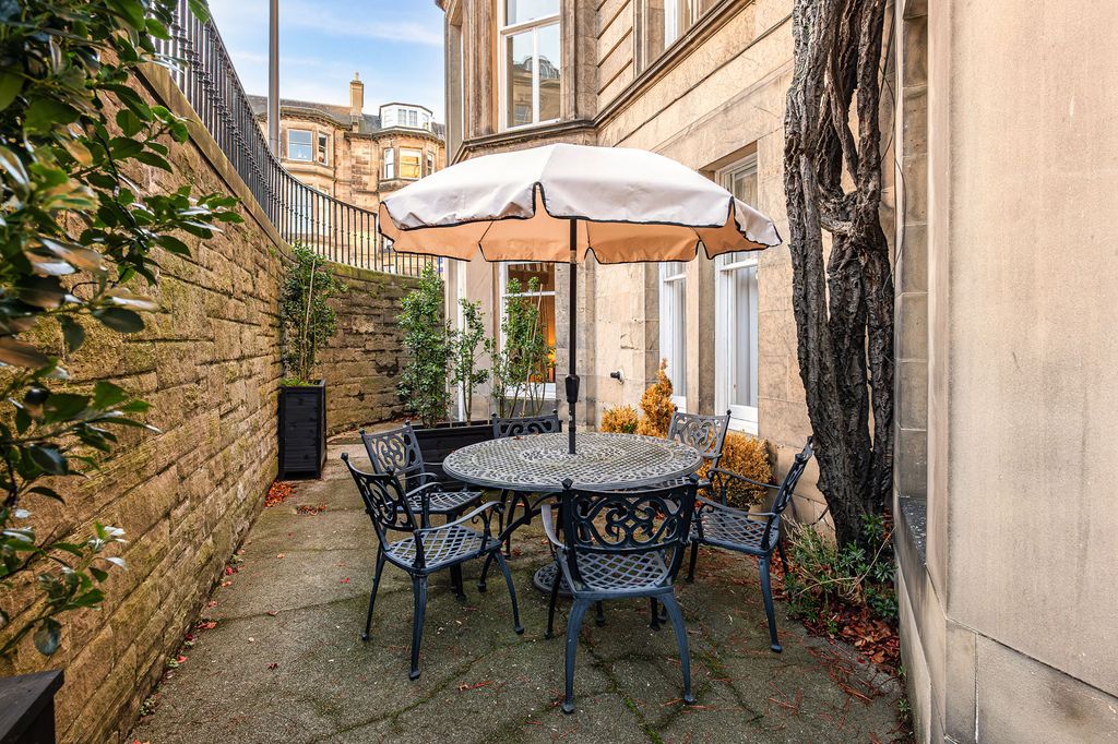 Additional image 18 of 3 bed flat for saleRothesay Terrace, Edinburgh EH3