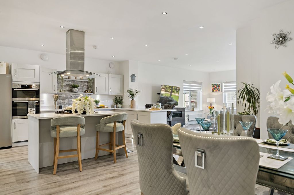 Additional image 7 of 6 bed property for saleKyle Wynd, Newton Mearns G77