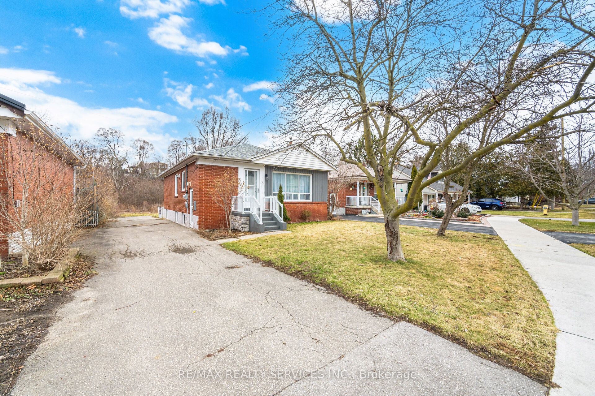 Additional image 2 of 6 Bonnyview Drive, Toronto, ON, M8Y 3G6