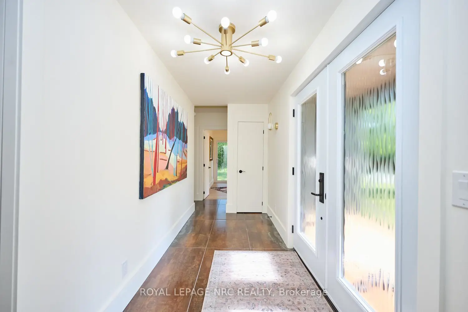 1904 Macdonald Drive photo 4