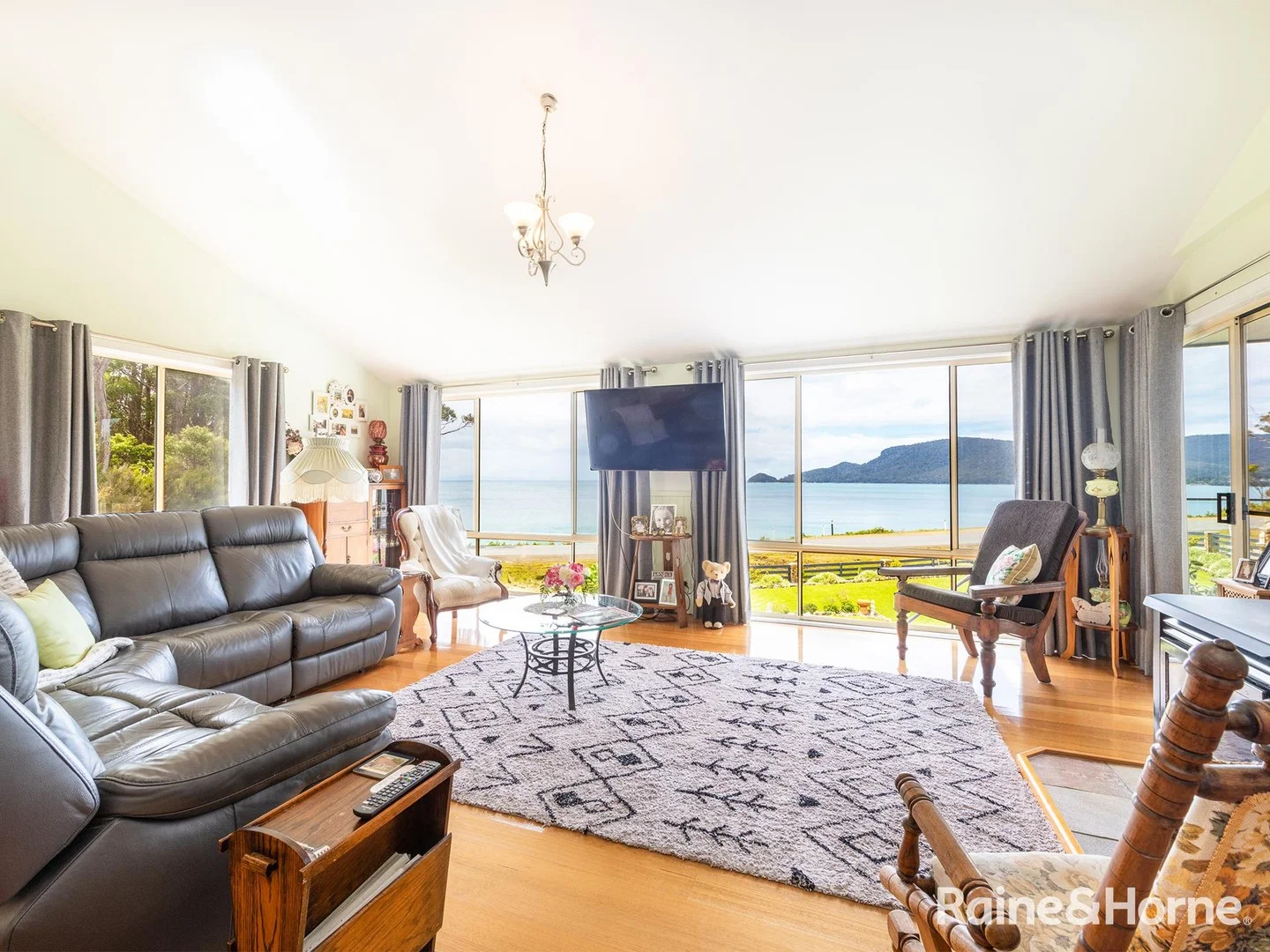 28 Serena Road, Adventure Bay TAS 7150