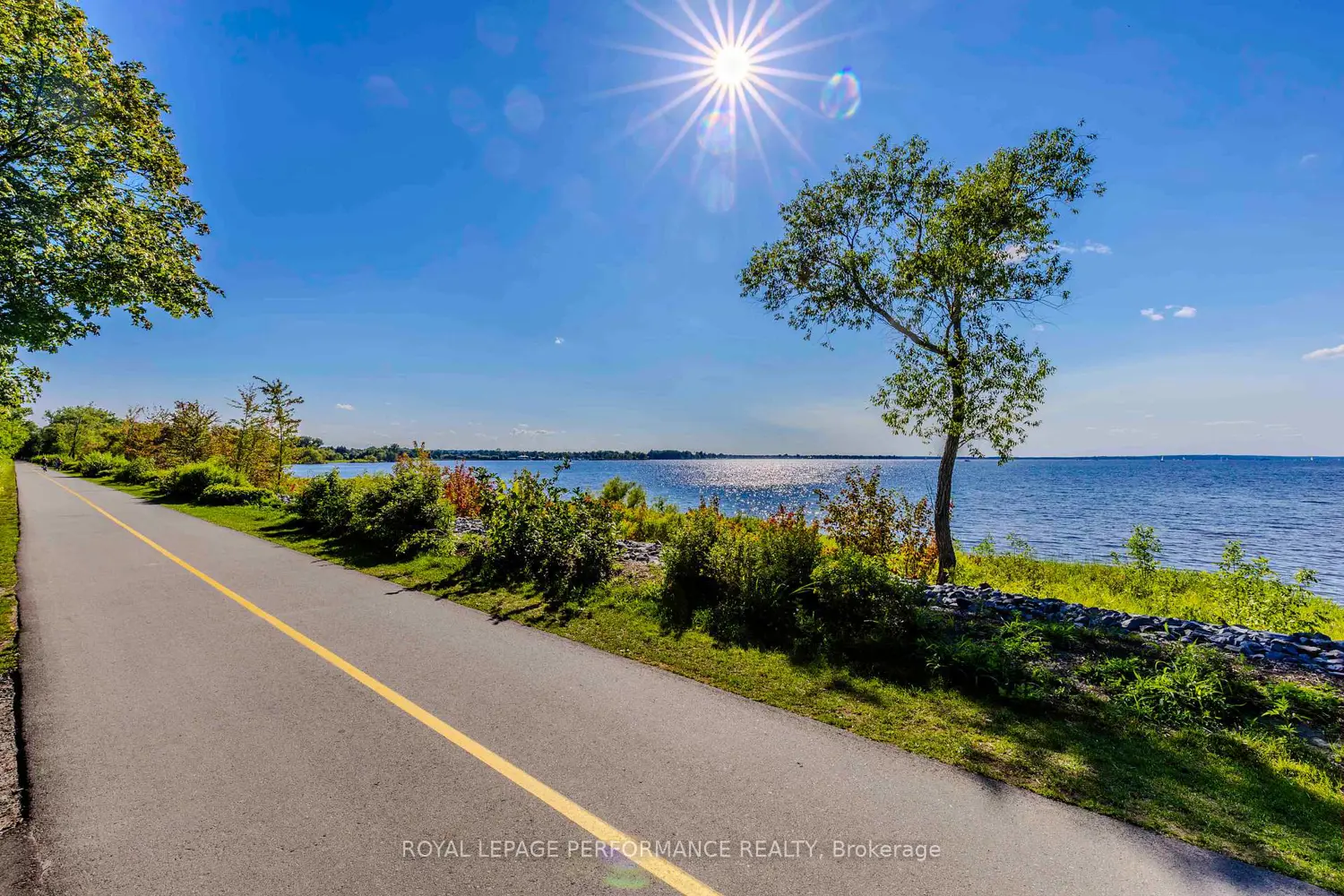 Additional image 16 of 98 Boyce Avenue