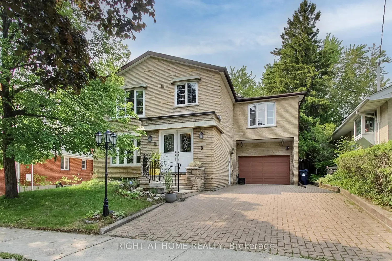8 Suraty Avenue