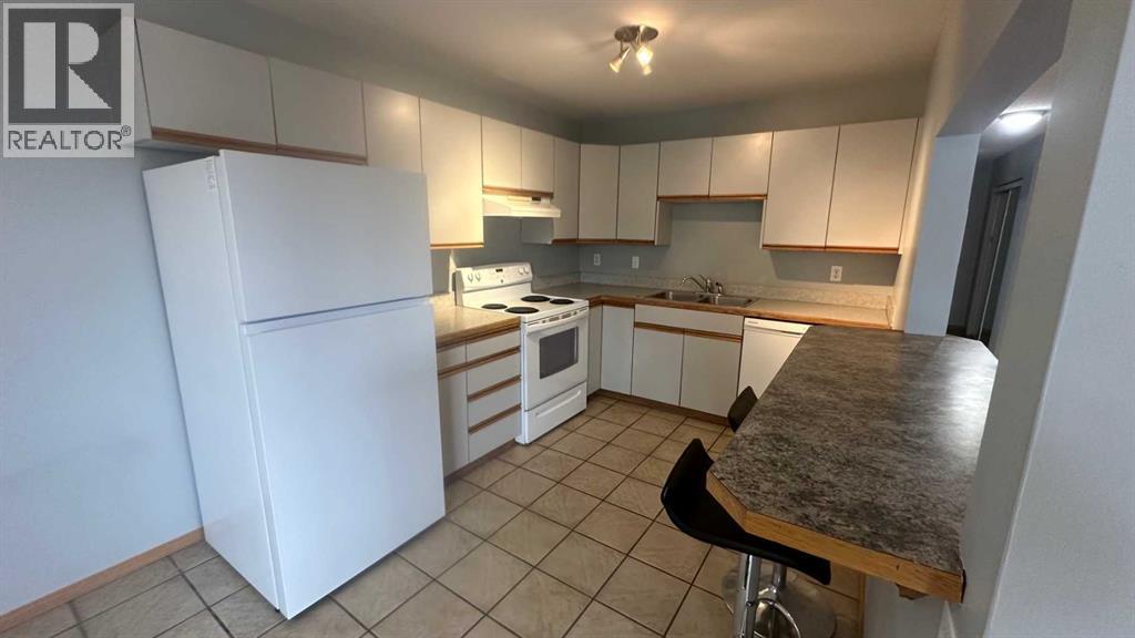 8, 6203 Bowness Road NW