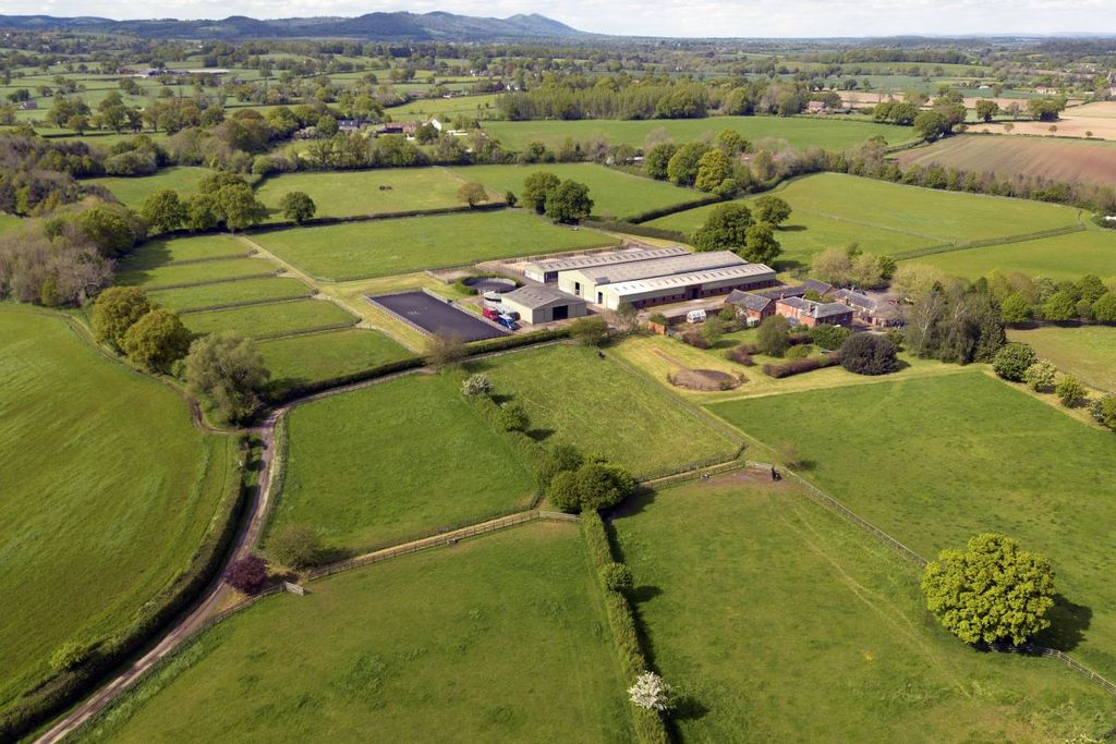 10 bed country house for saleStanbrook Farm, Newent Road, Staunton, Gloucester, Gloucestershire GL19