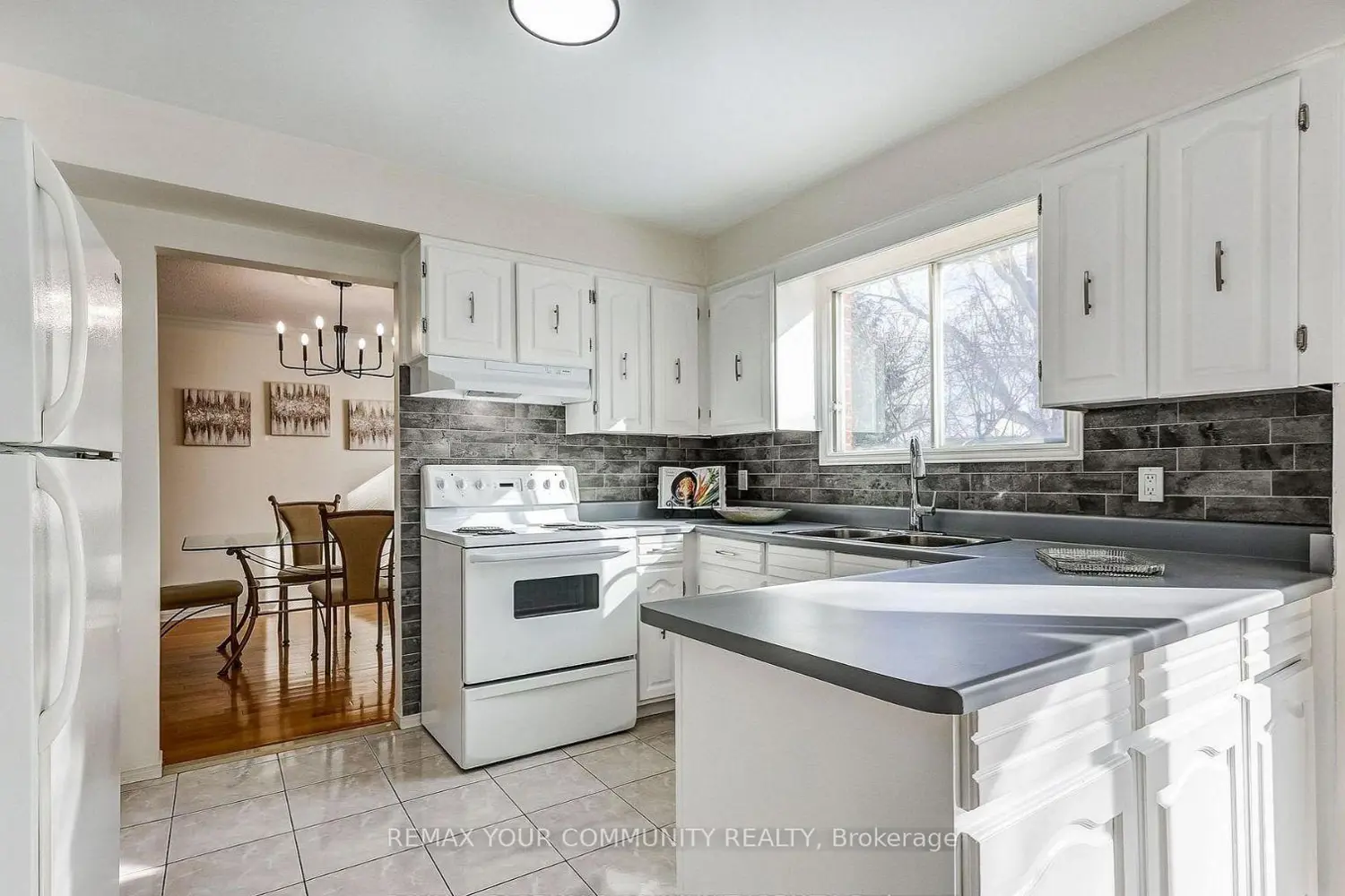 37 Mackay Drive photo 3