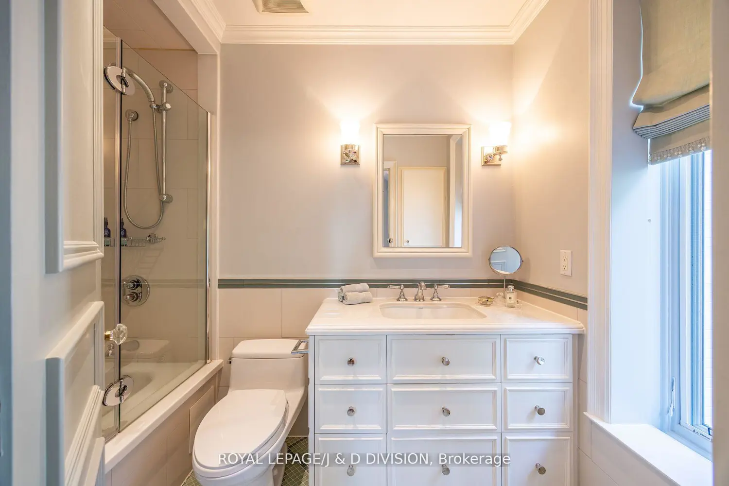 Additional image 9 of 12 Forest Glen Crescent