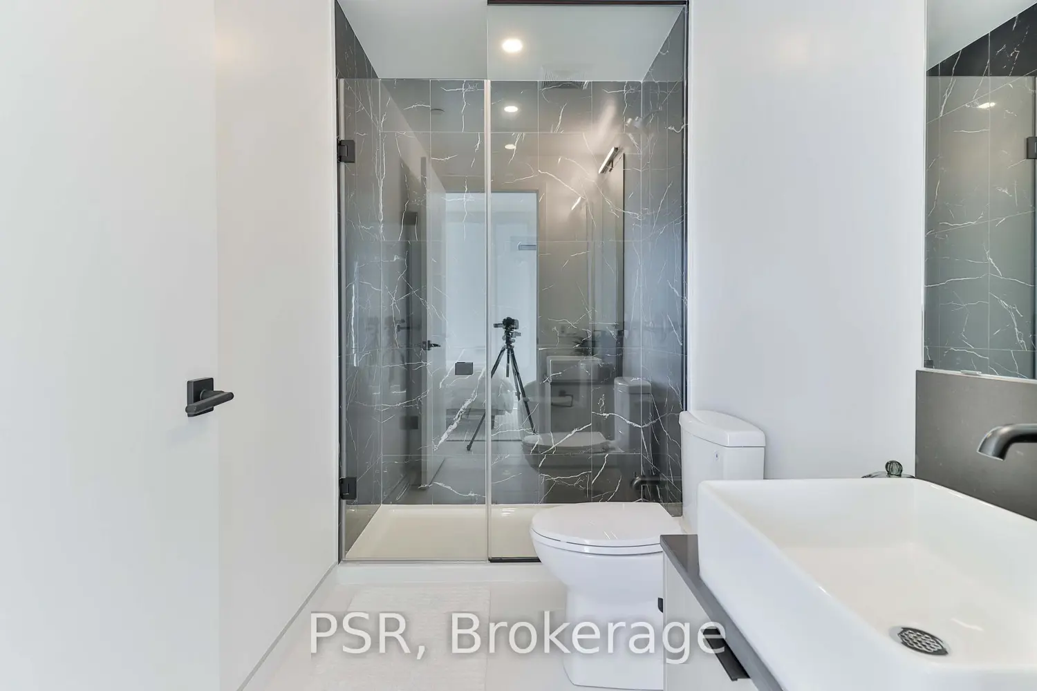Additional image 16 of 1285 Dupont Street 1510