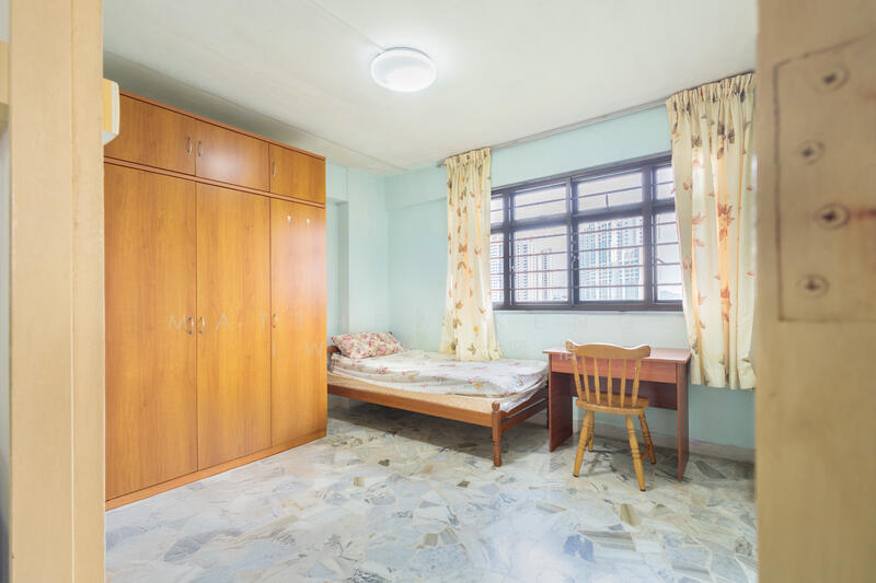 Additional image 12 of 14 Dover Close East